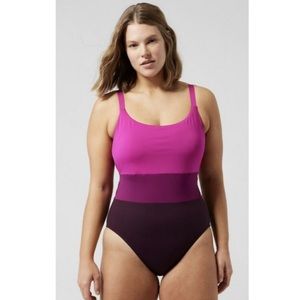NWT Athleta Coastline One Piece Swimsuit Pink Stripe Petite Short